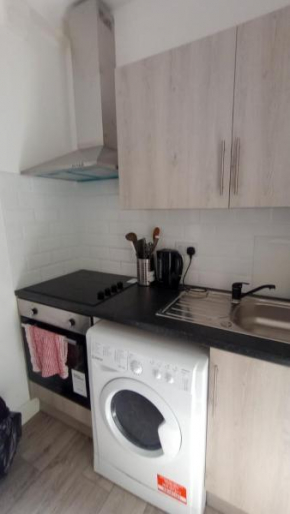 Flat 6, Croydon